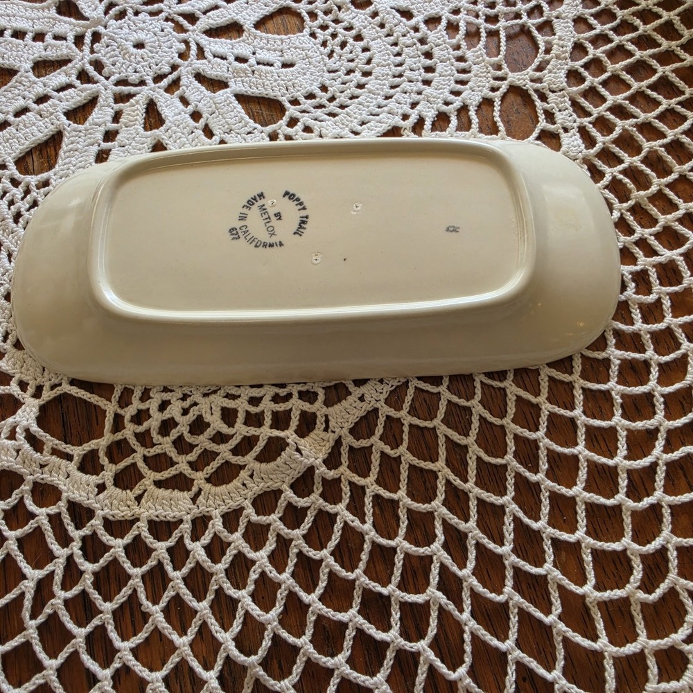 Vintage Butter Dish Bottom PoppyTrail by Metlox Sculptured Daisy Basket Weave - Picture 4 of 5